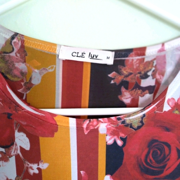 Clé luv Floral top - Picture 3 of 3